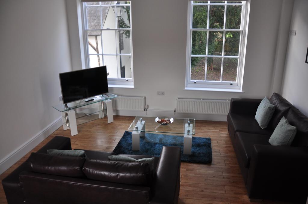 Andover Apartments Bagian luar foto
