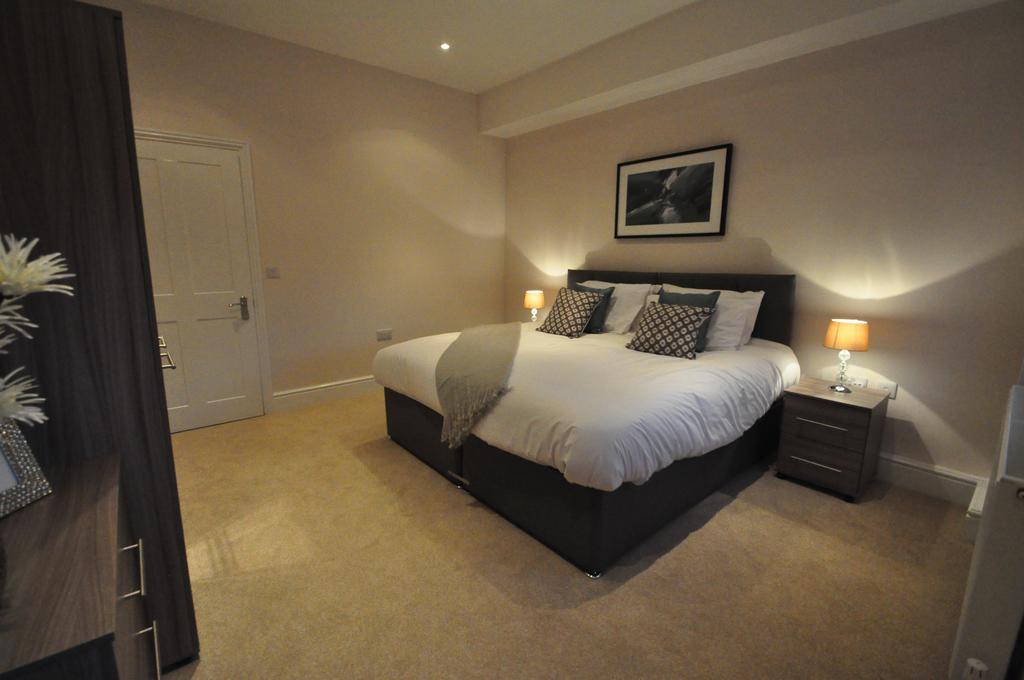 Andover Apartments Bagian luar foto