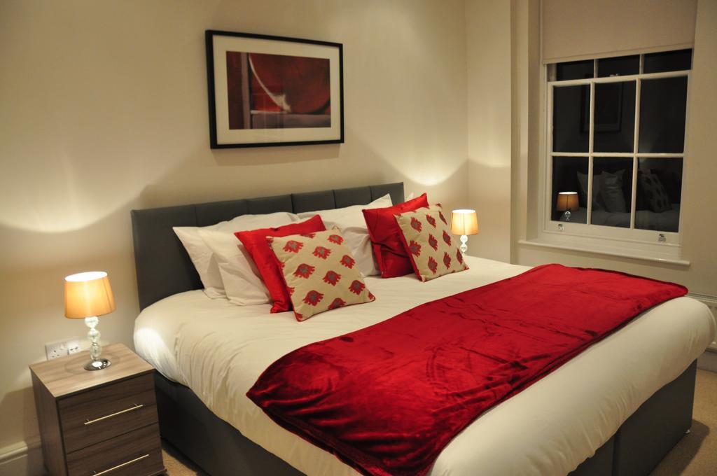 Andover Apartments Bagian luar foto