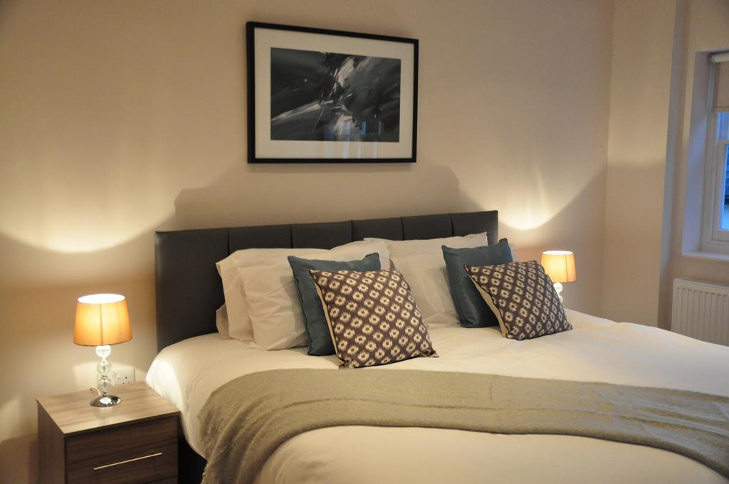 Andover Apartments Bagian luar foto