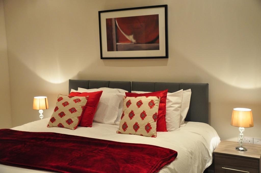 Andover Apartments Bagian luar foto