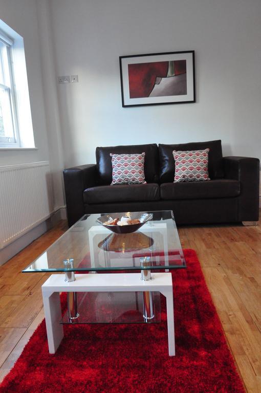 Andover Apartments Bagian luar foto