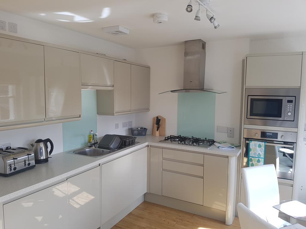Andover Apartments Bagian luar foto