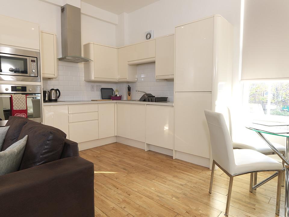 Andover Apartments Bagian luar foto